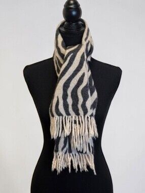 Cecchi E Cecchi 100% Wool Zebra Animal Print Cozy Scarf